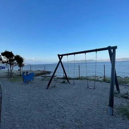 Two Bedroom App In With Sea View, Terrace&parking Appartement