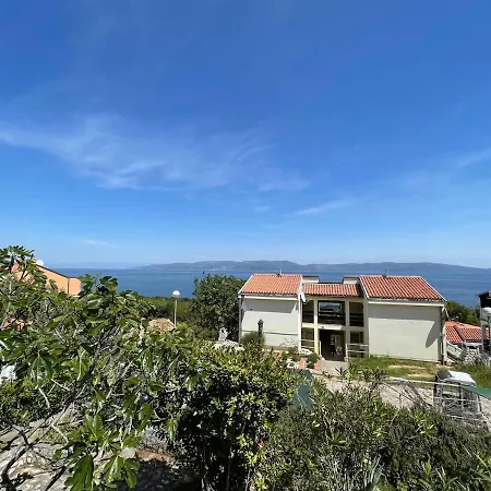 Two Bedroom App In With Sea View, Terrace&parking Appartement *