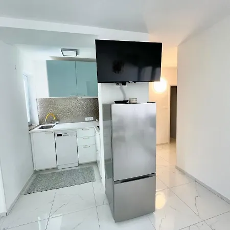 Appartement Two Bedroom App In With Sea View, Terrace&parking Ravni