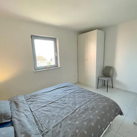 Two Bedroom App In With Sea View, Terrace&parking Appartement *